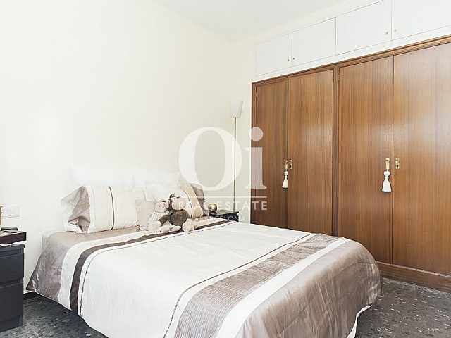 Вид спальни в прекрасной квартире в аренду в Правом Эшампле в Барселоне