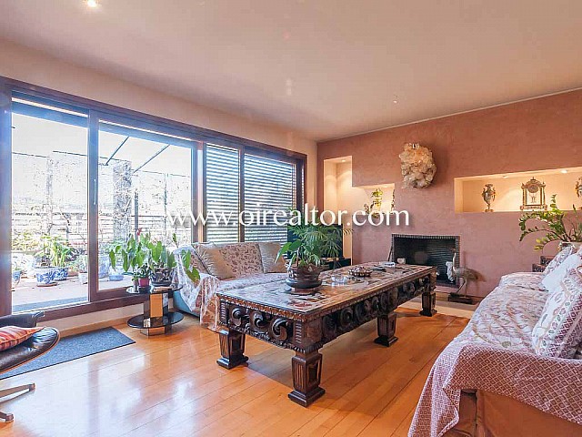 Spectacular penthouse with panoramic views for sale in Eixample Esquerra, Barcelona
