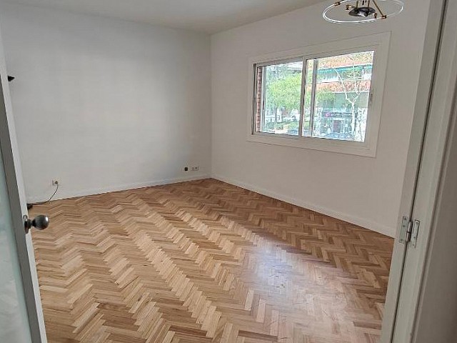 Ref. 131529 - Piso en venta en Sants, Barcelona.