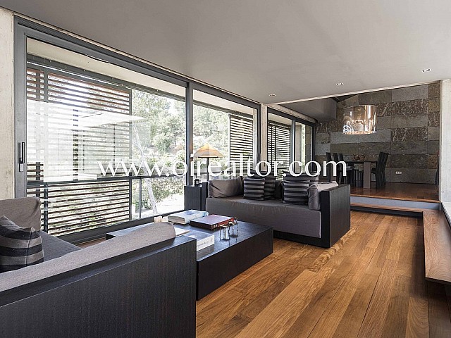 Casa en venta de diseño vanguardista en Santa Coloma de Cervelló