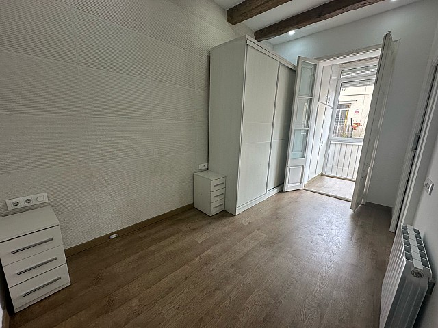 Ref. 129882 - Piso en venta en Poble sec, Barcelona.