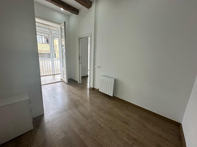 Ref. 129882 - Piso en venta en Poble sec, Barcelona.