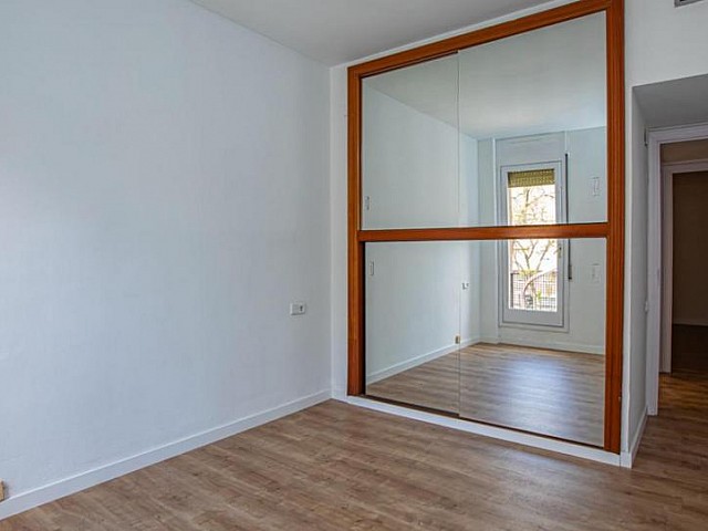 1162832venta piso Les Corts, comprar piso Barcelona, piso 4 habitaciones Les Corts, piso con balcón Barcelona, inmueble en venta Les Corts, piso con 2 baños Les Corts, piso reformado Les Corts, vivienda lista para entrar a vivir, piso familiar Barcelona, 