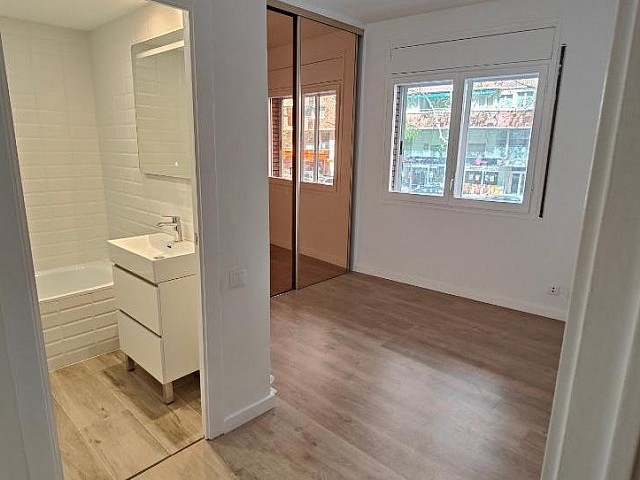  Piso en venta en Sants, Barcelona