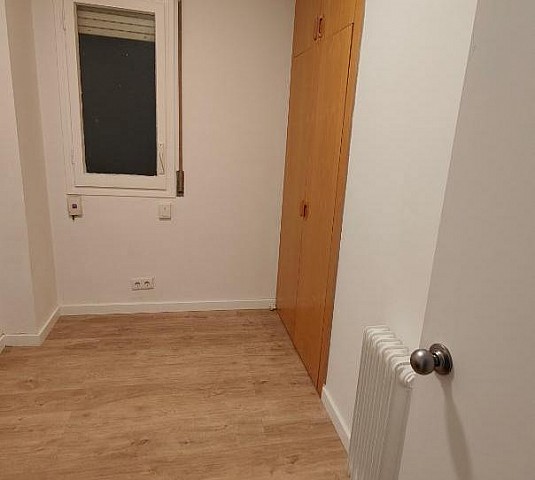 Ref. 131529 - Piso en venta en Sants, Barcelona.