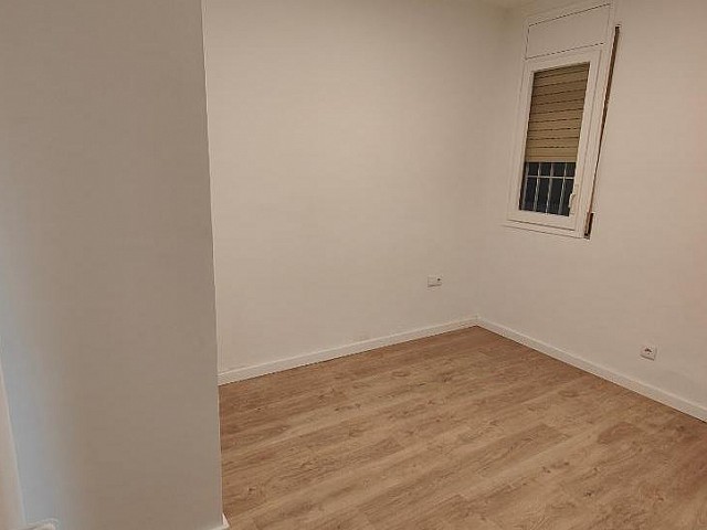 Ref. 131529 - Piso en venta en Sants, Barcelona.