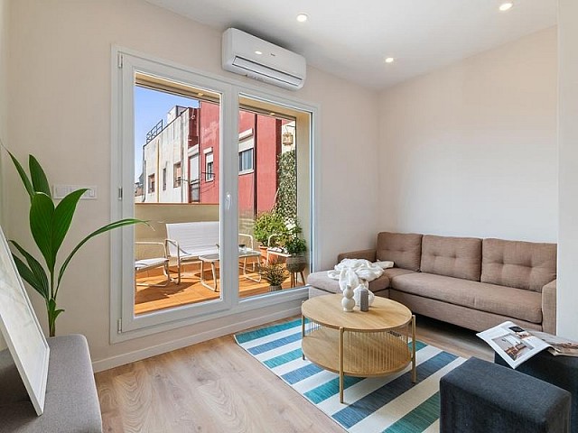 Ático Reformado con Terraza y Vistas Increíbles a la Sagrada (9)