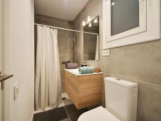 DeWatermark.ai 1747732255092