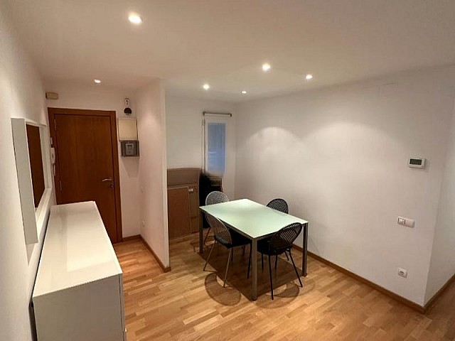 Ref-136346 Piso en Guinardó, luminoso, buena ubicación y comunicación.