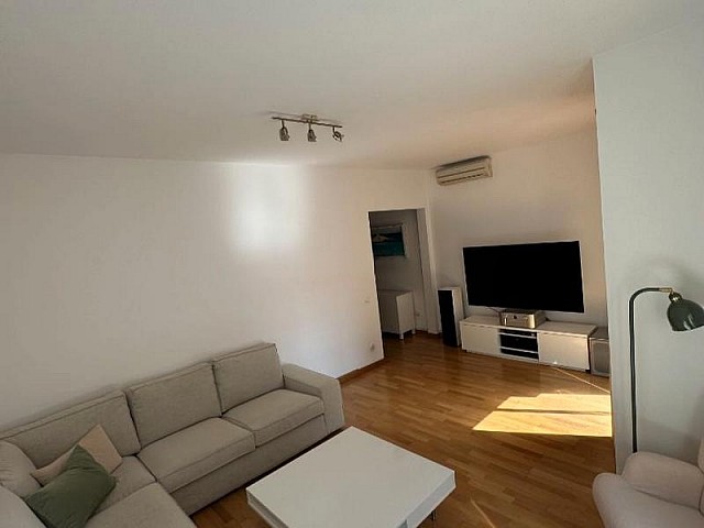 Ref-136346 Piso en Guinardó, luminoso, buena ubicación y comunicación.