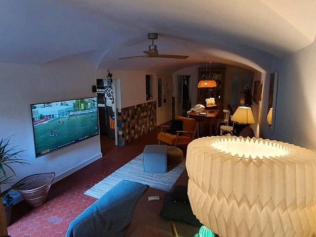 DeWatermark.ai 1750159805609