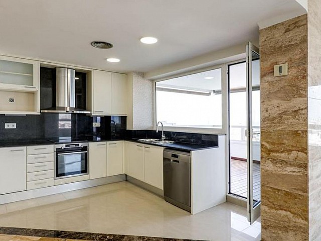 Increíble piso en venta en Illa del Bosc, Diagonal Mar con vistas espectaculares desde un 14º