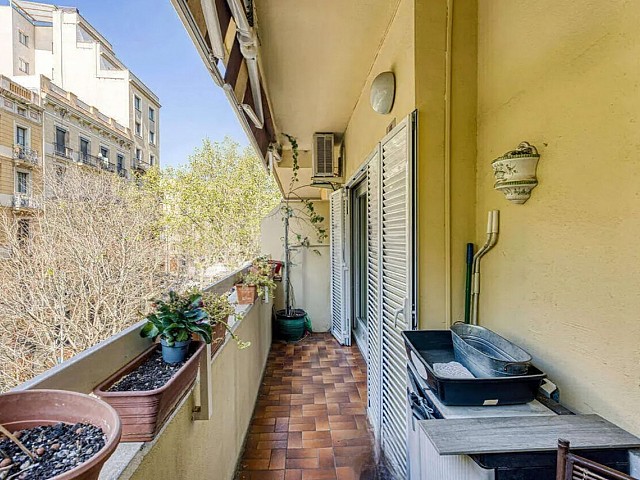 DeWatermark.ai 1750087452833