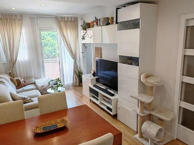 Piso en venta en Carrer de Sants, 264, Sants-Badal