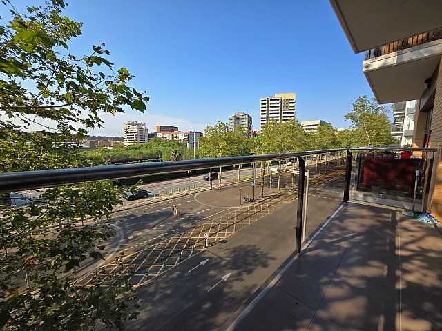 El Poblenou: Luminoso Piso en alquiler con Ambiente de Oasis
