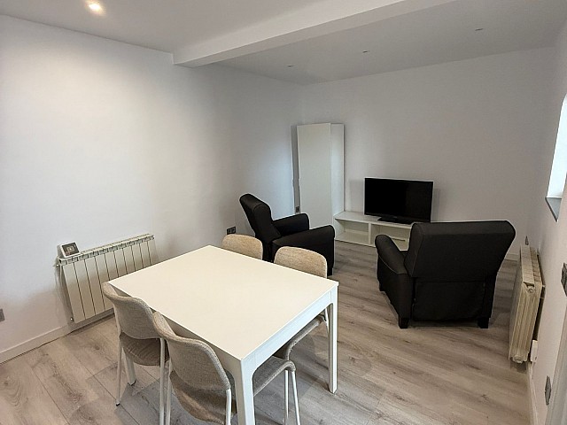 Vivienda Reformada en Eixample Derecho | Piso Luminoso con 2 Habitaciones y Excelente ubicación