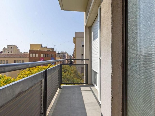 Pis en venda al centre de Barcelona cantoner tot exterior