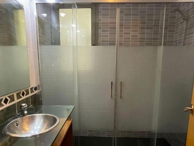 DeWatermark.ai 1753350027869