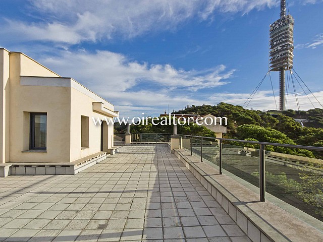 Venta de conjunto de dos casas unifamiliares sobre parcela 1.317 m2 en Vallvidrera