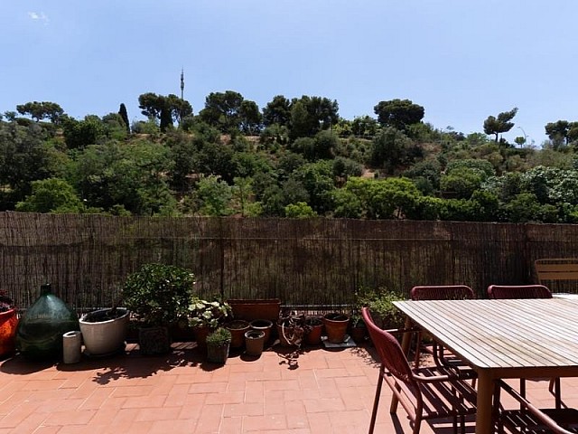 Ático en Montjuïc con Vistas y Gran Terraza