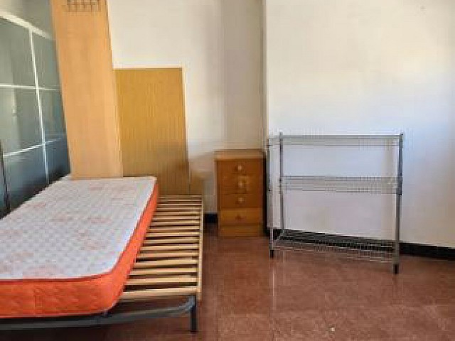 Piso para reformar con proyecto de vida en La Sagrada Famíli (6)