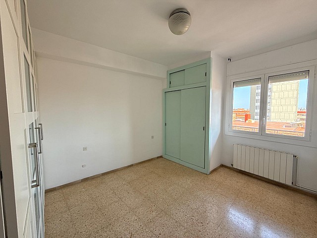  Amplio y luminoso piso en venta en la calle Escorial