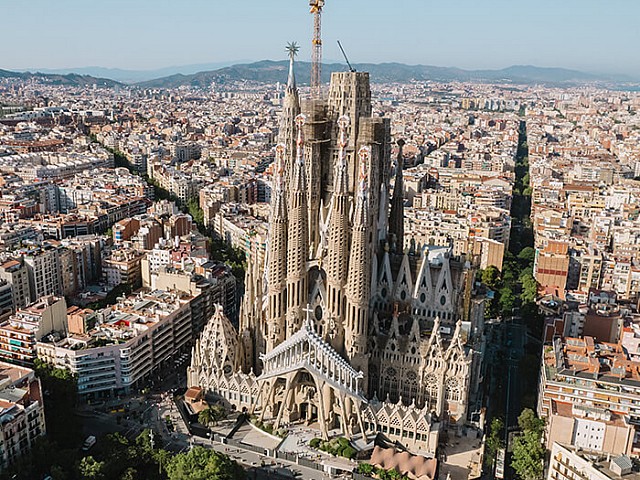 Piso luminoso con balcón-terraza en Sagrada Família