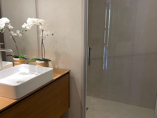 WhatsApp Image 2025 09 05 at 14.20.08 (1)