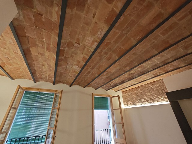  Piso con Encanto Modernista en Venta en El Gotic Barcelona