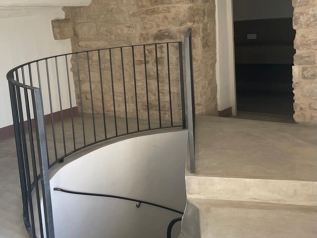  Castillo del siglo XI reformado con estilo contemporáneo e (3)