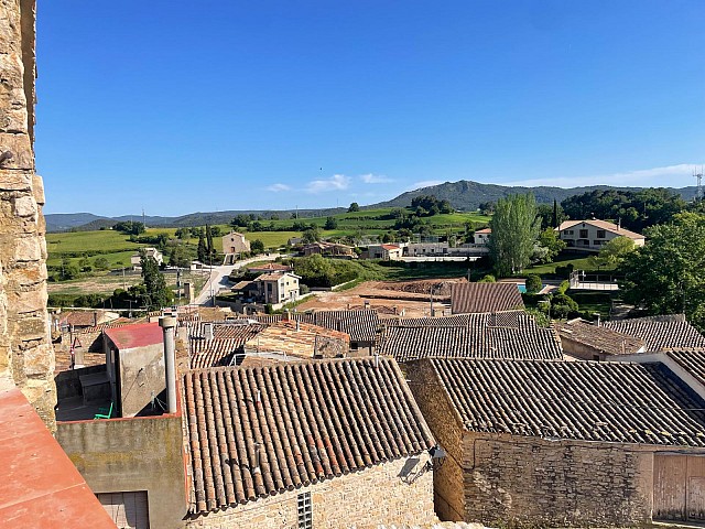  Castillo del siglo XI reformado con estilo contemporáneo e (4)