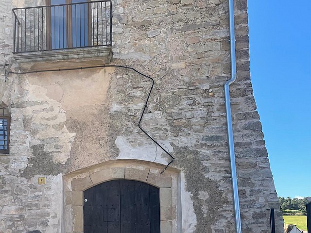  Castillo del siglo XI reformado con estilo contemporáneo e (5)