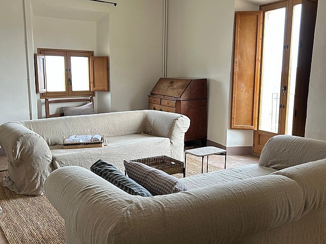  Castillo del siglo XI reformado con estilo contemporáneo e (10)