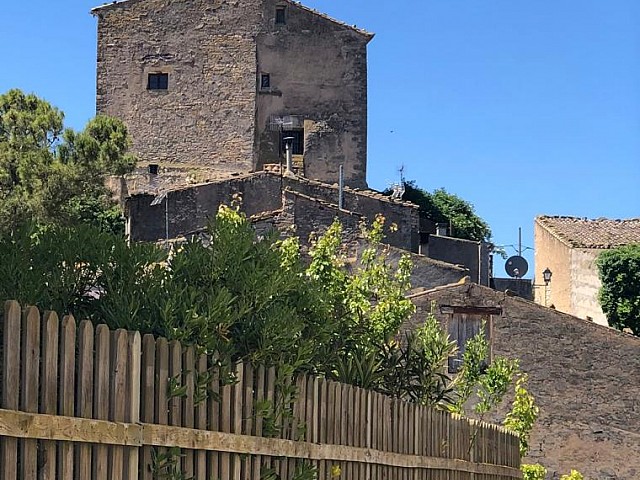  Castillo del siglo XI reformado con estilo contemporáneo e (14)