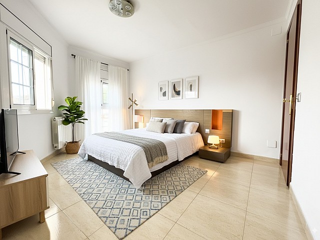 En venta luminoso piso de 2 habitaciones con ascensor en Sistrells, Badalona - Listo para entrar a vivir