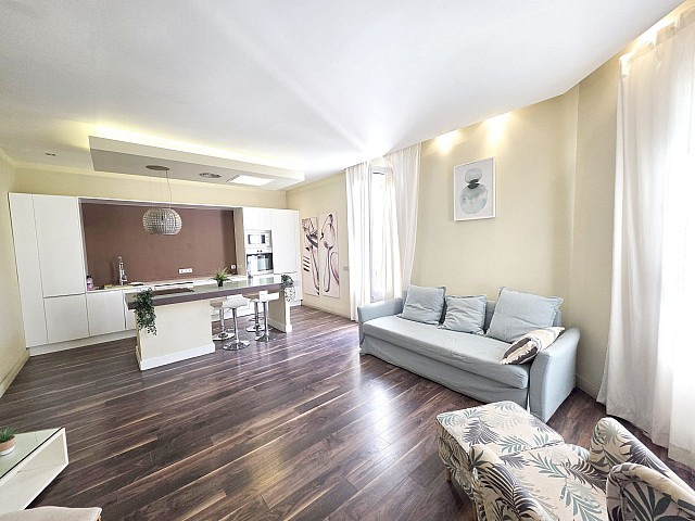 Piso moderno en VENTA en calle Casanova, Barcelona