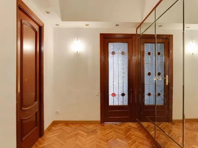 Piso luminoso con balcón-terraza en Sagrada Família