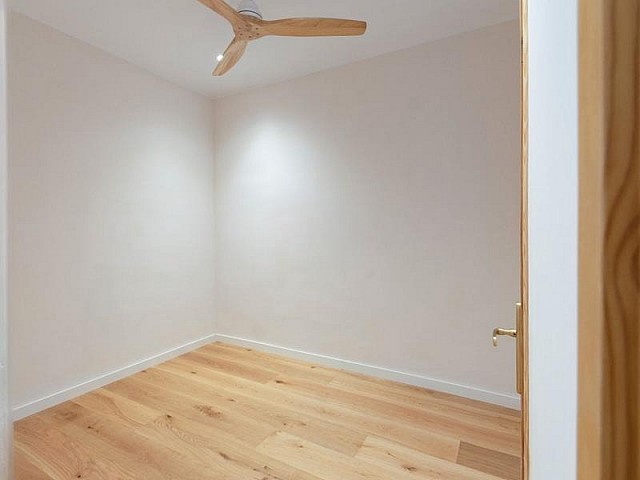 DeWatermark.ai 1758195701483