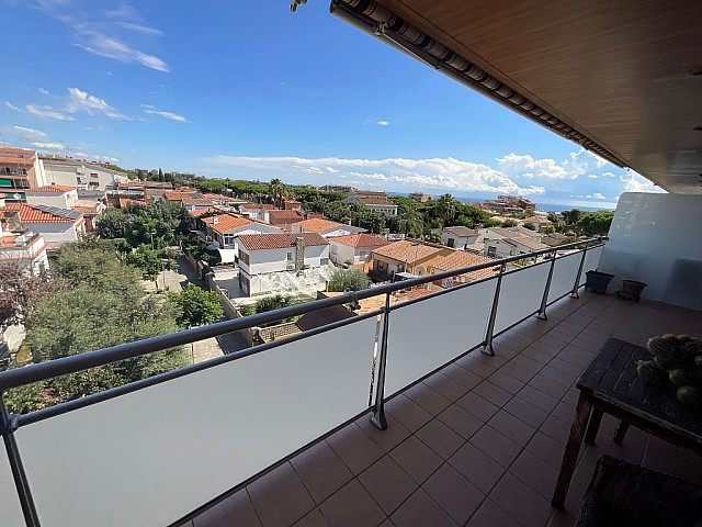 Piso en venta en Premia de Mar de 3 habitaciones y 101 m²