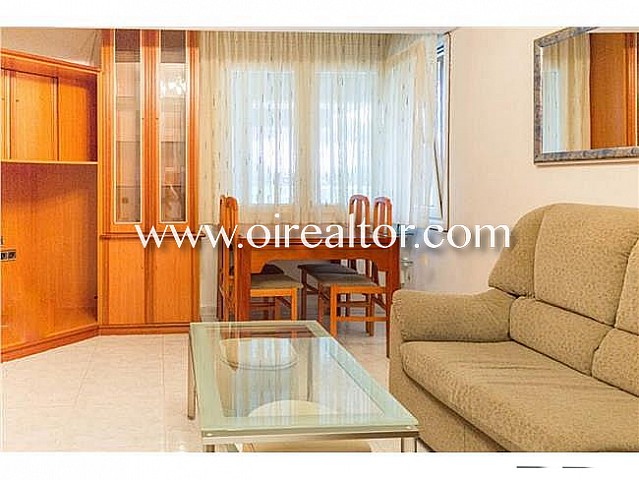 Planta baja al lado del mar en gavamar