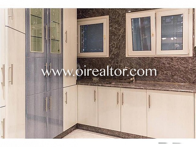 Planta baja al lado del mar en gavamar