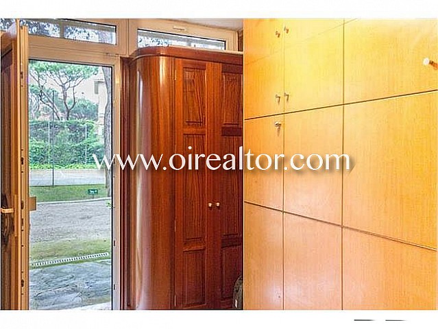 Planta baja al lado del mar en gavamar