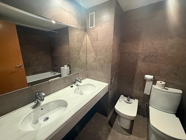 WhatsApp Image 2025 10 16 at 05.07.44 (3)