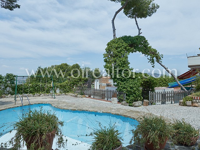Propiedad con mucho terreno y vistas al mar en Sant Pere de Ribes, Garraf