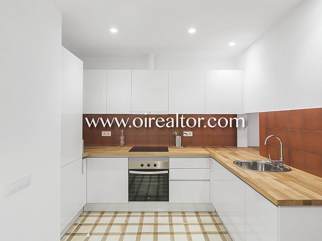 Piso con reforma integral en finca regia en Barcelona