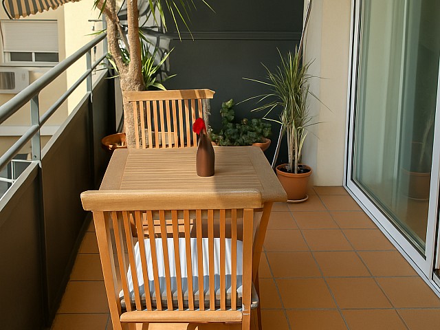 Piso luminoso con terraza y parking en Buenaventura Muñoz