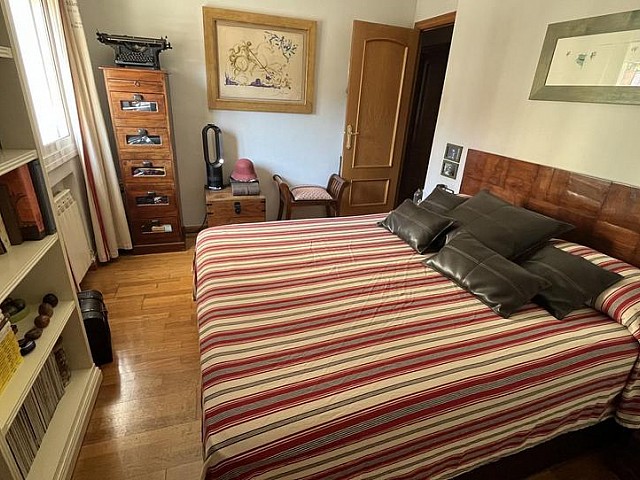 Piso luminoso con terraza y parking en Buenaventura Muñoz