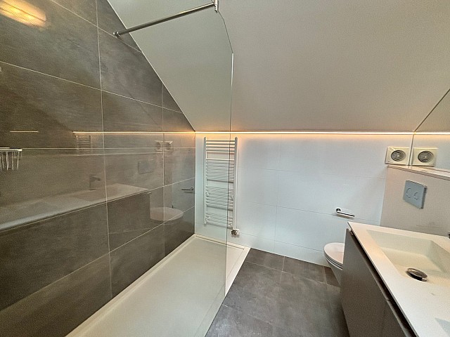 WhatsApp Image 2025 10 18 at 18.52.45