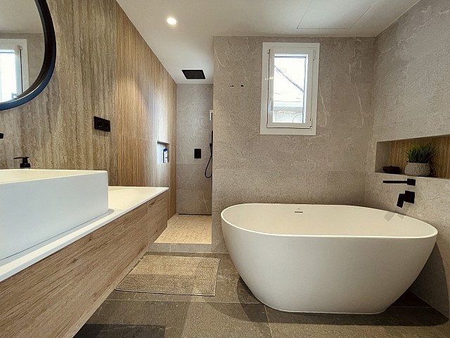 WhatsApp Image 2025 10 22 at 07.23.35 (2)