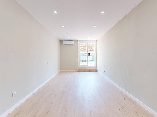 ÁTICO REFORMADO EN VENTA EN PLENO EIXAMPLE DE BARCELONA.